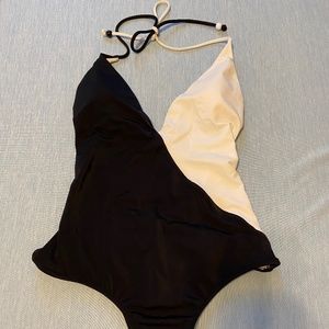 Victoria secret -Black and white one piece baiting suit -small